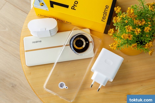 Realme 11 Pro+